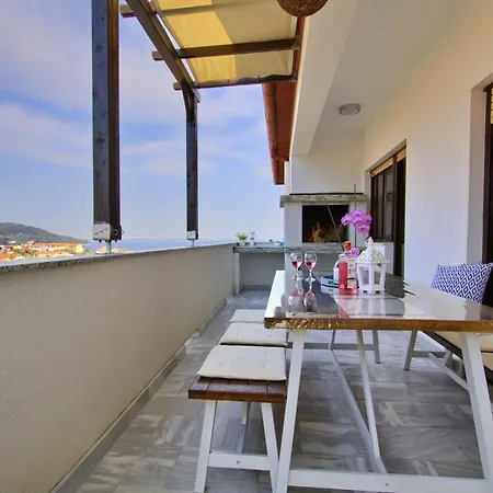 Apartment Spacious, Two Terrace Sunnyside W Amazing View Kali