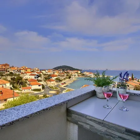 Spacious, Two Terrace Sunnyside W Amazing View *